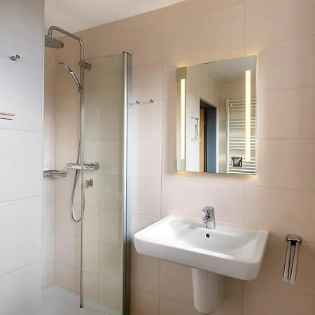 Apartment Tenge Og Rechts